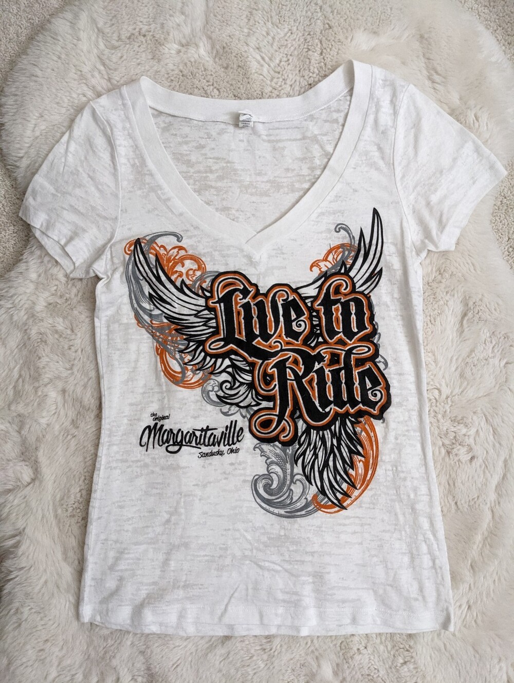 Bella Live & Ride Margaritaville Sandusky Burnout V-Neck Tee Medium